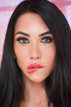 Kim Petras, trans escort Venezuelana