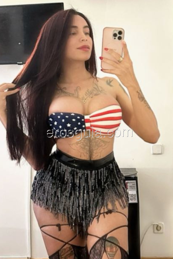 Mía Milán, escort trans