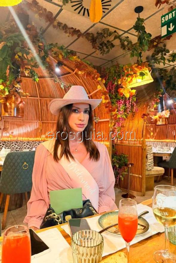 Amanda Deluxe, escort trans en barcelona