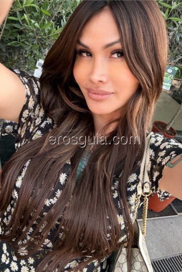 Qori, escort travesti Peruana
