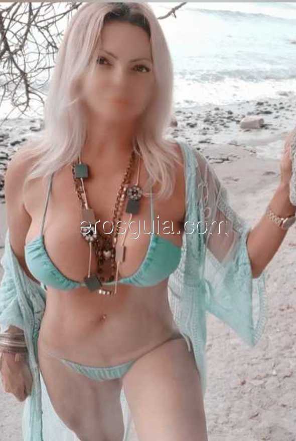 Rafaella, Brésilienne