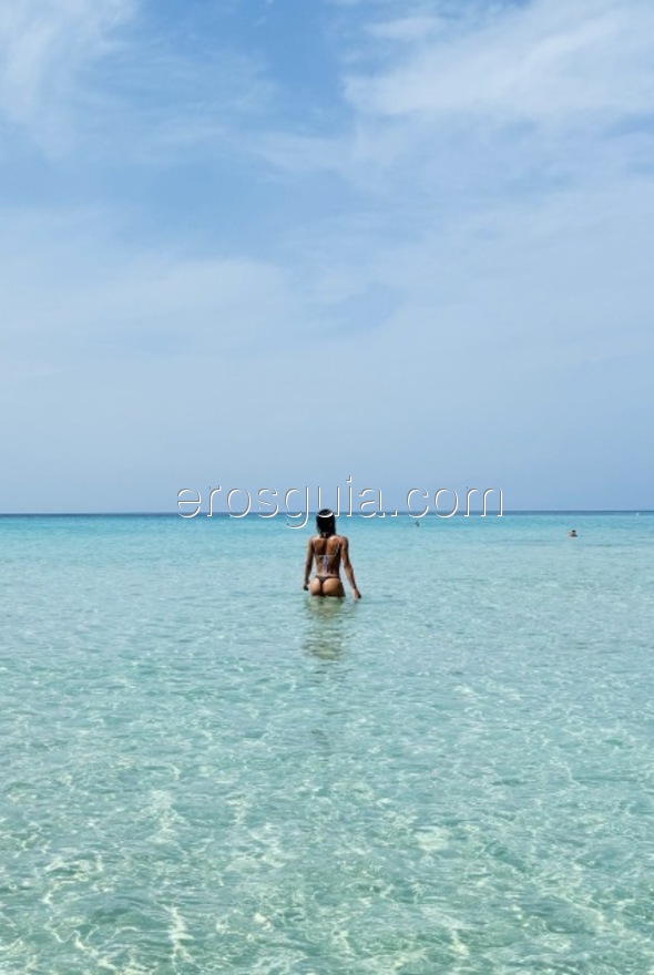 Aleja, escort escort Barcelona Colombian