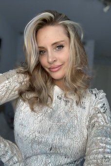 Milana, escort barcelone Russe