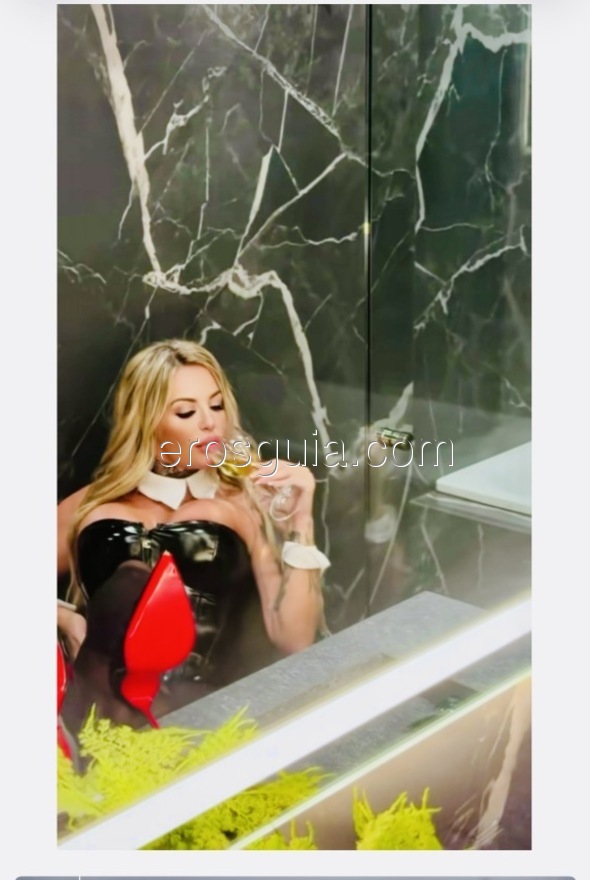 Kimberly Carter , Brasileña