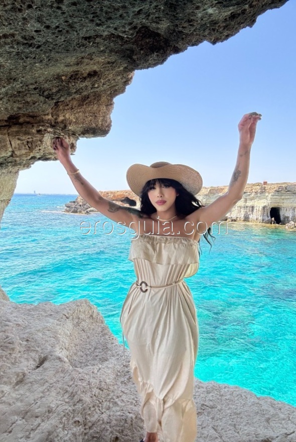 Daphne Victoria, escort travesti Colombiana