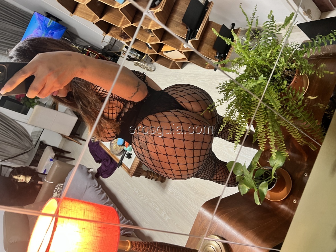 Gabriella Zambony, trans escort