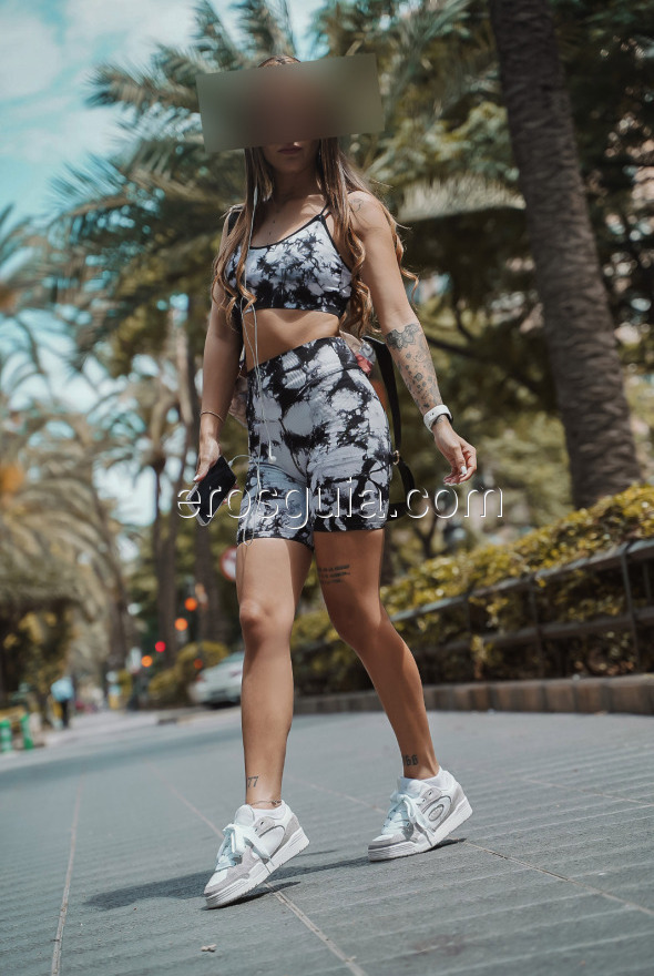 Geraldina , escort valencia Colombiana