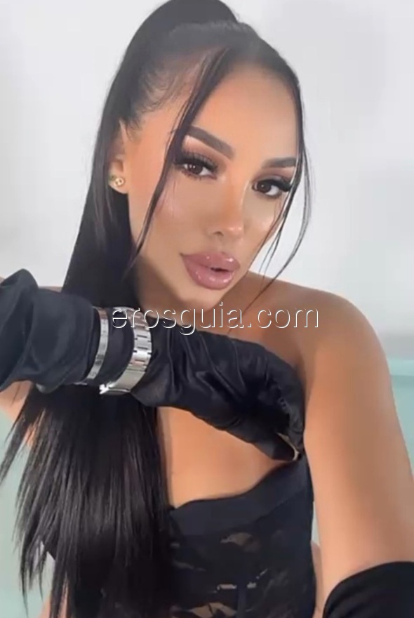 Valentina , Colombiana