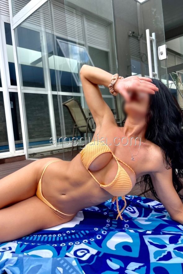 Carol Ribas, escort en madrid
