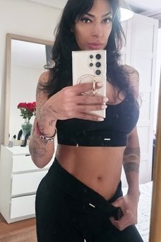 Nicolle Afrodita, trans escort Brésilienne