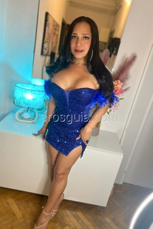 Nicole, Panameña