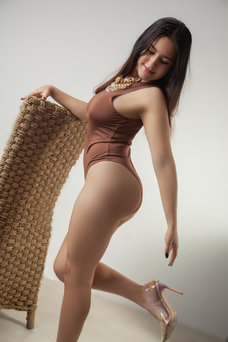Andrea, escort en barcelona Española