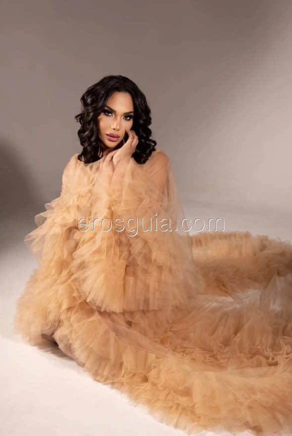 Estefania Bracamontes , trans escort