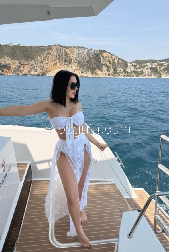 Julia, escort madrid Española