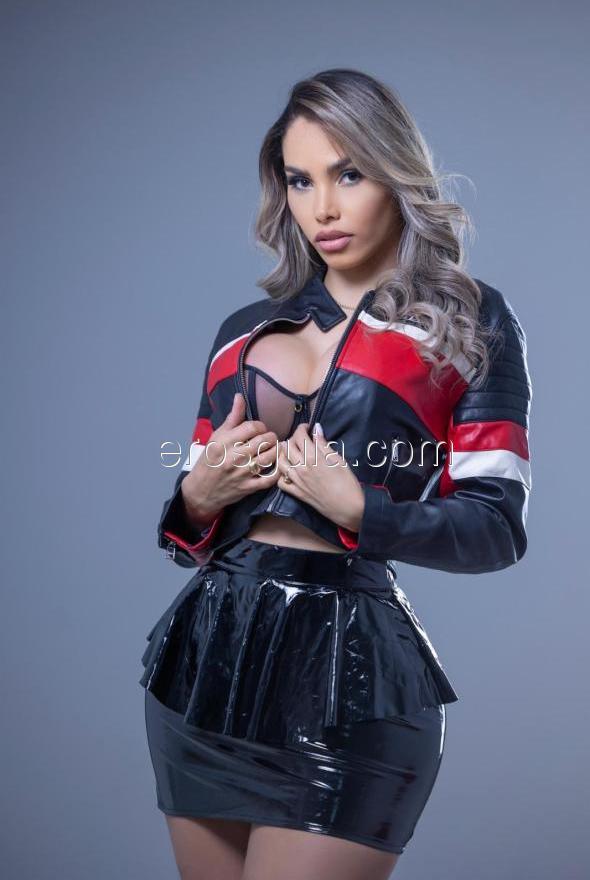 Paola, escort travesti Brasileña