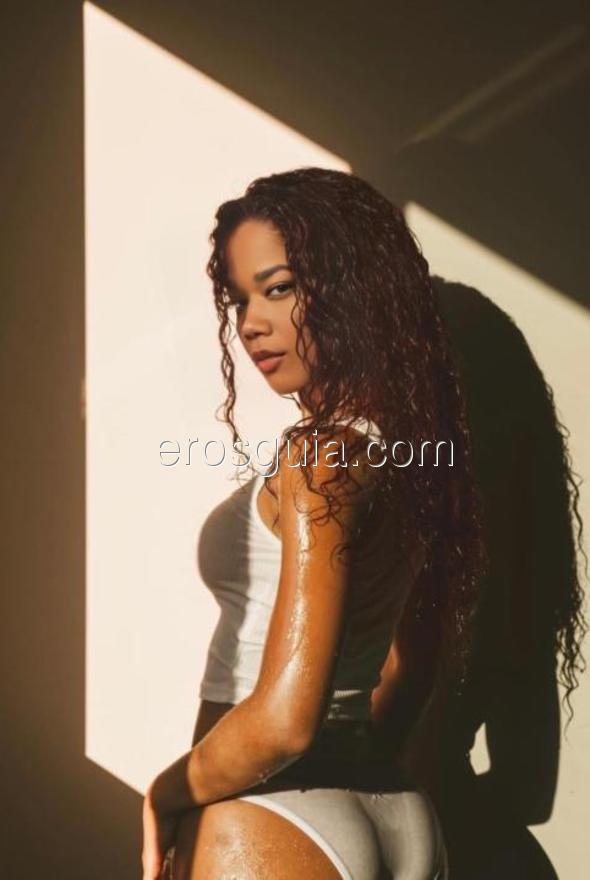 Sol Valiente, escort barcelona Brasileña