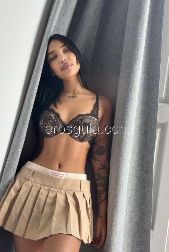 Tokio , Barcelona escort Colombian
