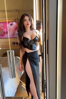 Anood, escort travesti 