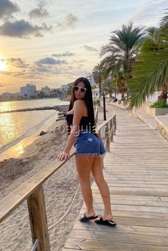 Cata, escort travesti Peruana