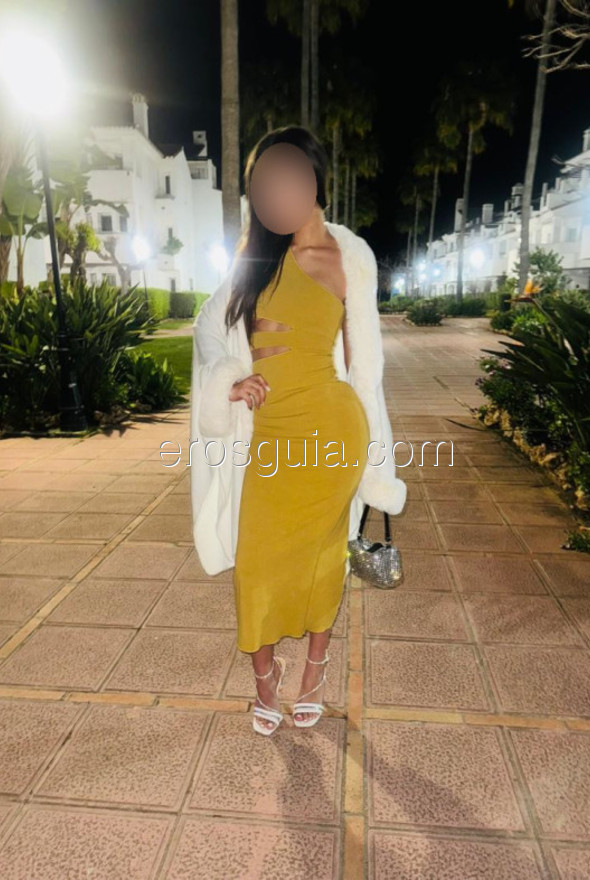 Mía, escorte girl à Marbella Colombienne