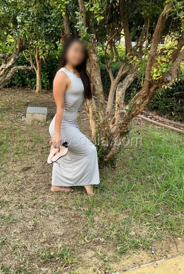 Estrella, escort in valencia Colombian