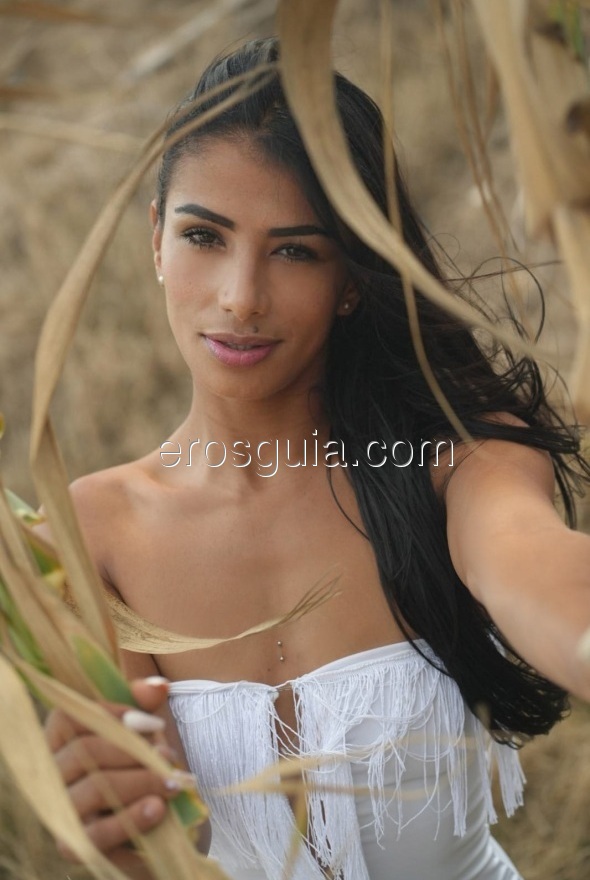 Andrea, escort Valencia Colombienne