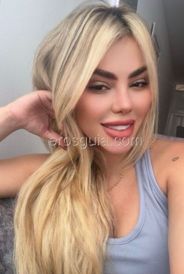 Carol , Colombiana