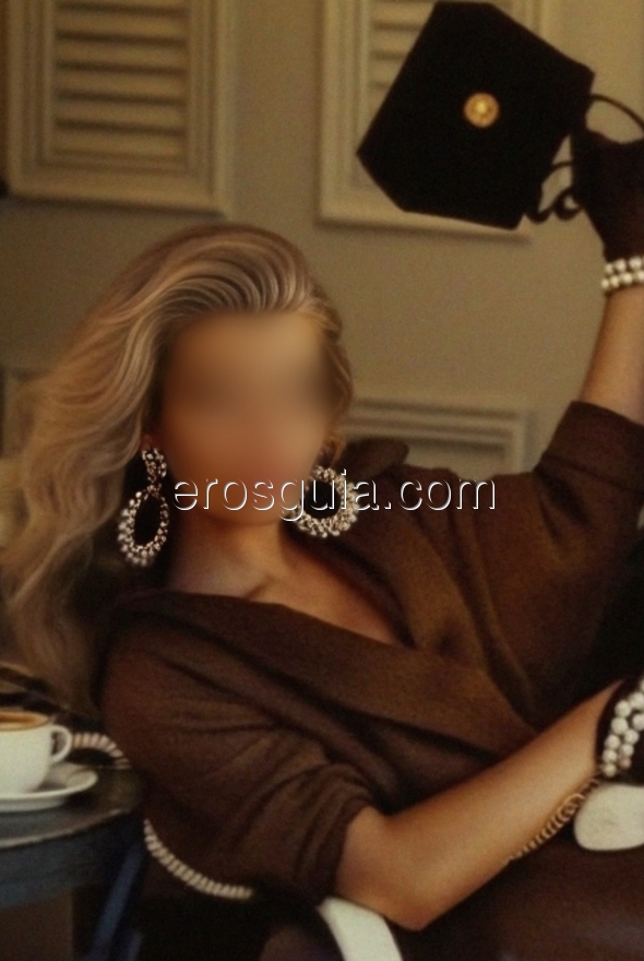 Afina, escort girl à Madrid