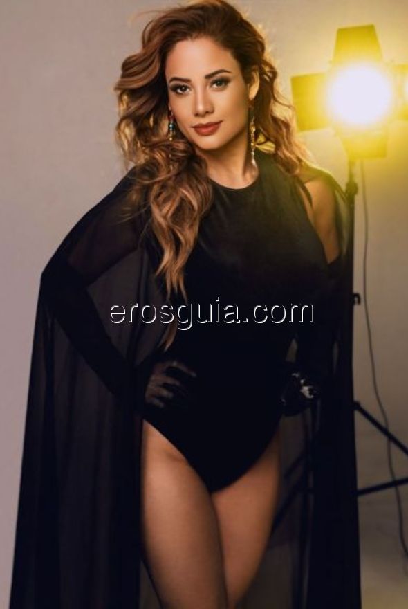 Bárbara , Brasileña