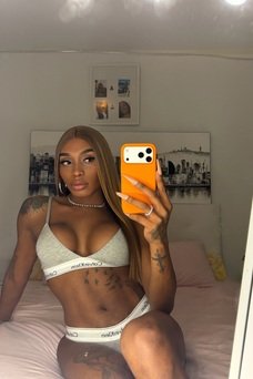 Sara , trans escort Colombienne