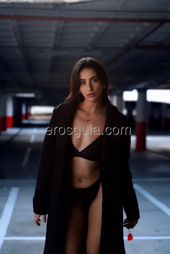 Yasmin, escort en barcelona