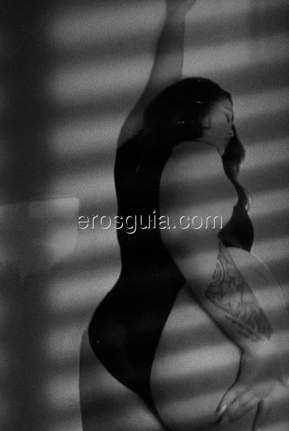 Zara, escort girl à Espagne