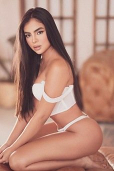 Megan Valentina, Colombiana