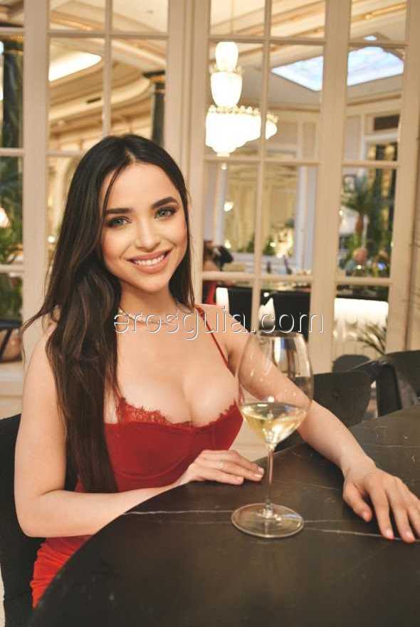 Karina, Brasileña