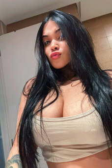 Karol , escorts madrid Brasileña