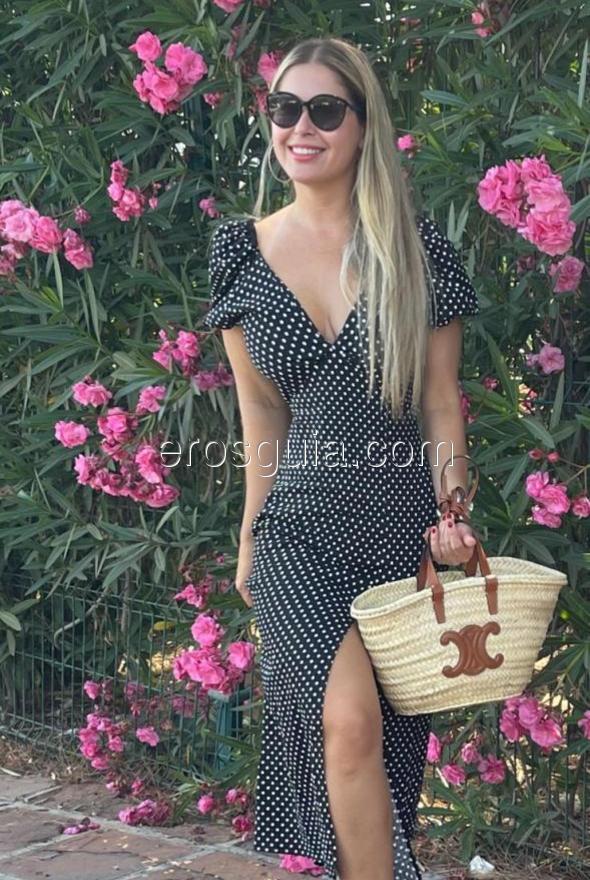 Nicoly, Brasileña