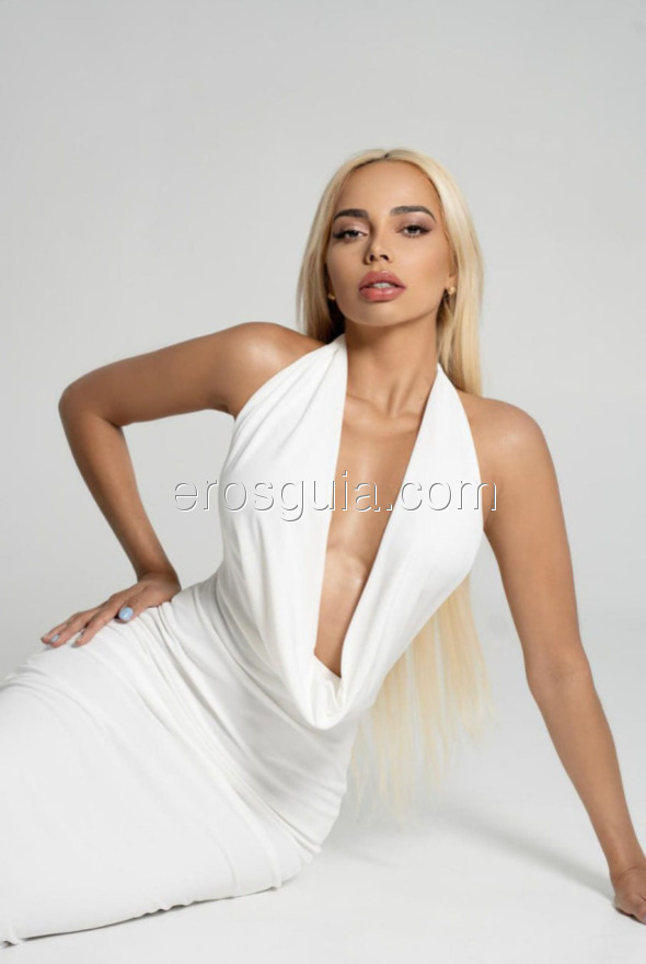 Yesenia, Colombian