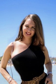 Monisa Vanboc, shemale escort spain German