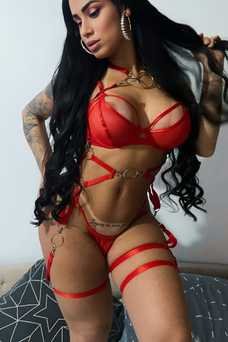 Karol, escort travesti Brasileña