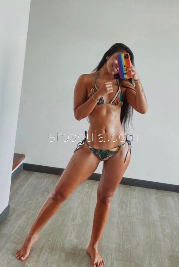 Mia, escort en madrid