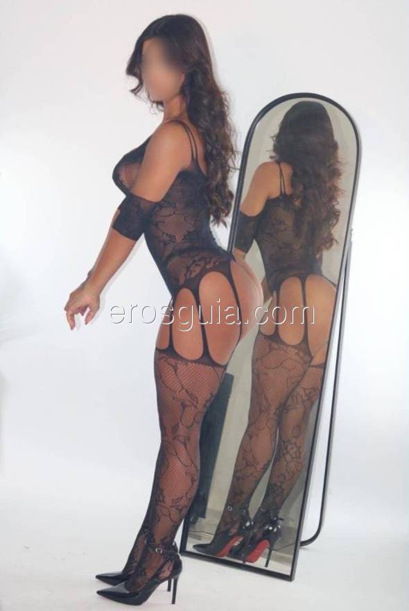 Selena Valliant, Brasileña