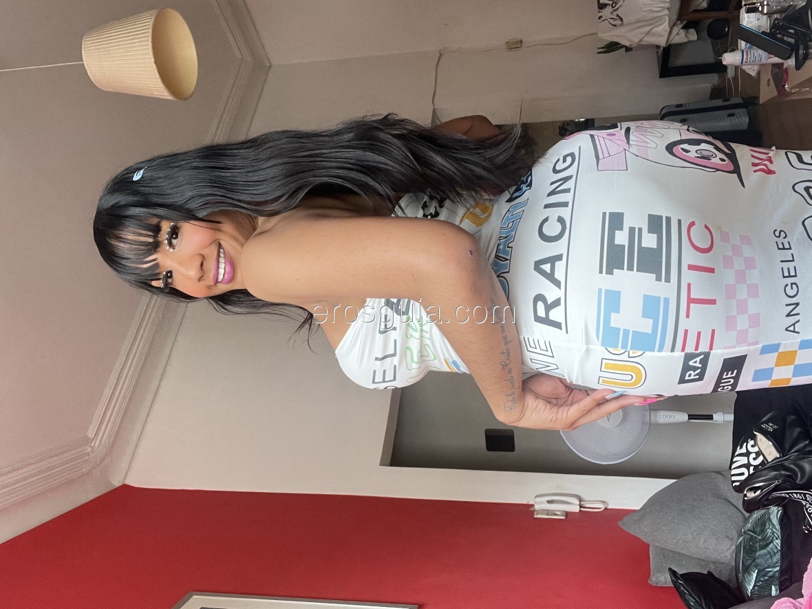 Zafiro , escort trans in barcelona Colombian