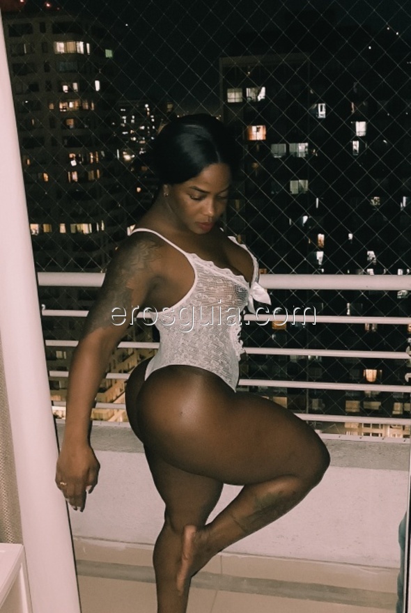 Candela, Malaga escort Colombian