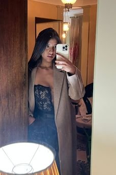 Camila, Colombiana