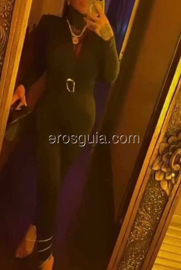 Iris, escorte girl à Barcelone Espagnole