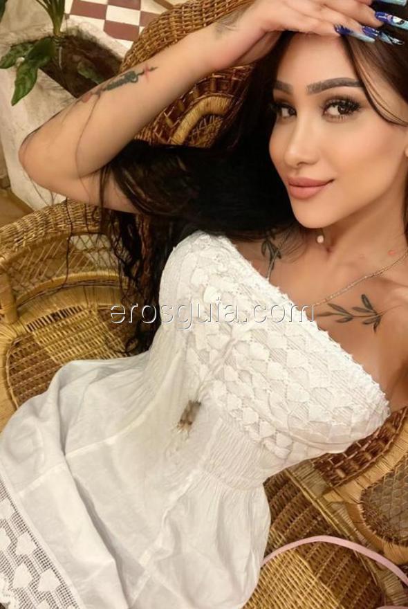 Angela M, Colombienne