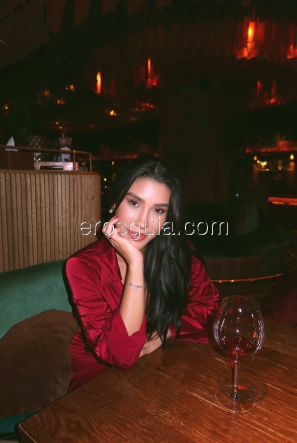 Melany, escorte girl à Barcelone Brésilienne