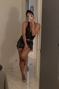 Irina, shemale escort barcelona Colombian