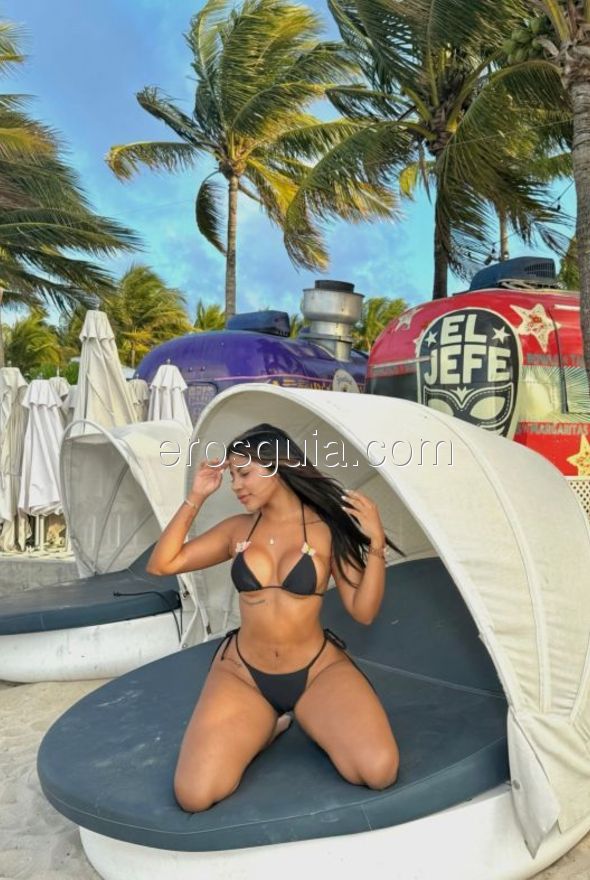 Kendal, Barcelona escort Colombian