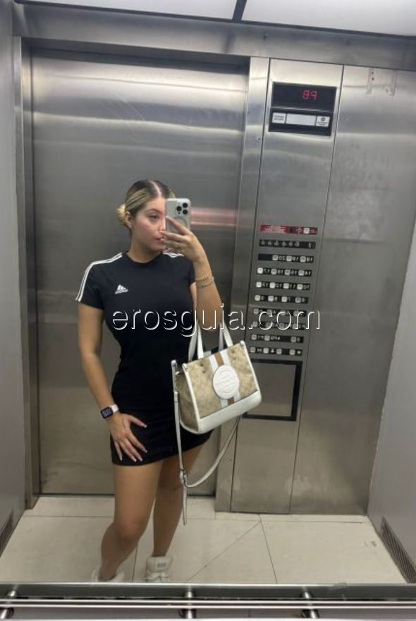Andrea, Colombiana